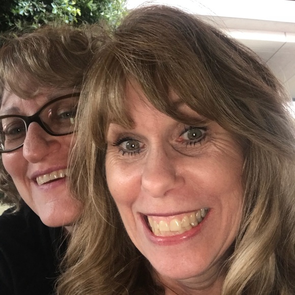 Meet your Posher, Trish - Picture 1 of 1